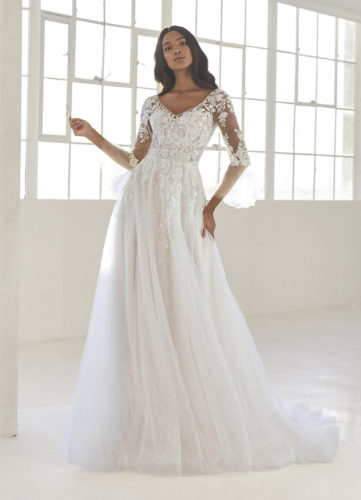Pronovias Liv, plus-size wedding dress, a-line wedding dress, long sleeve wedding dress