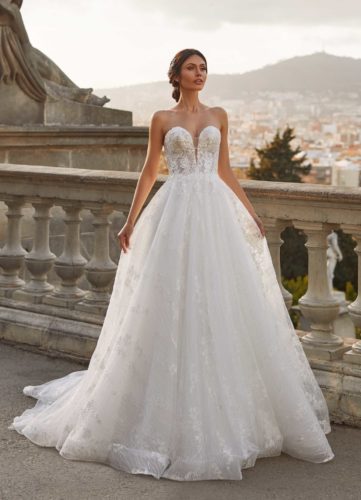 Pronovias Sue, pronovias wedding dress, wedding dress, ball gown wedding dress, princess wedding dress